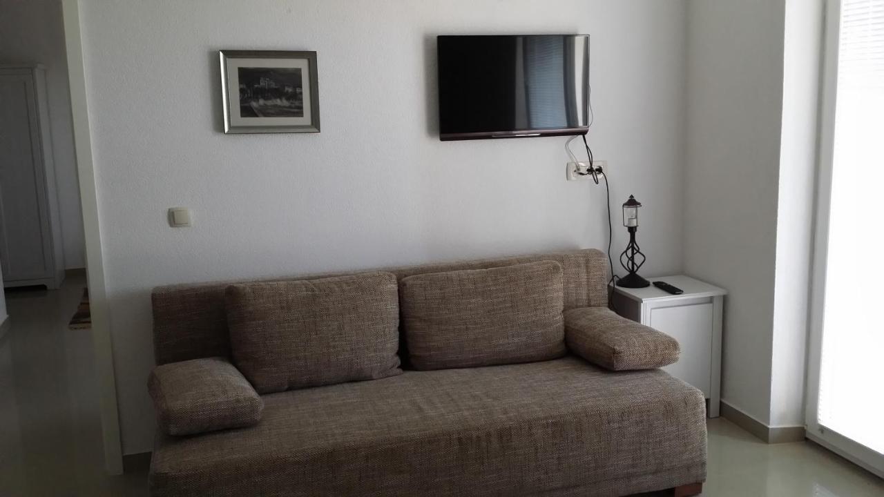 Apartments Lucija Brela Luaran gambar
