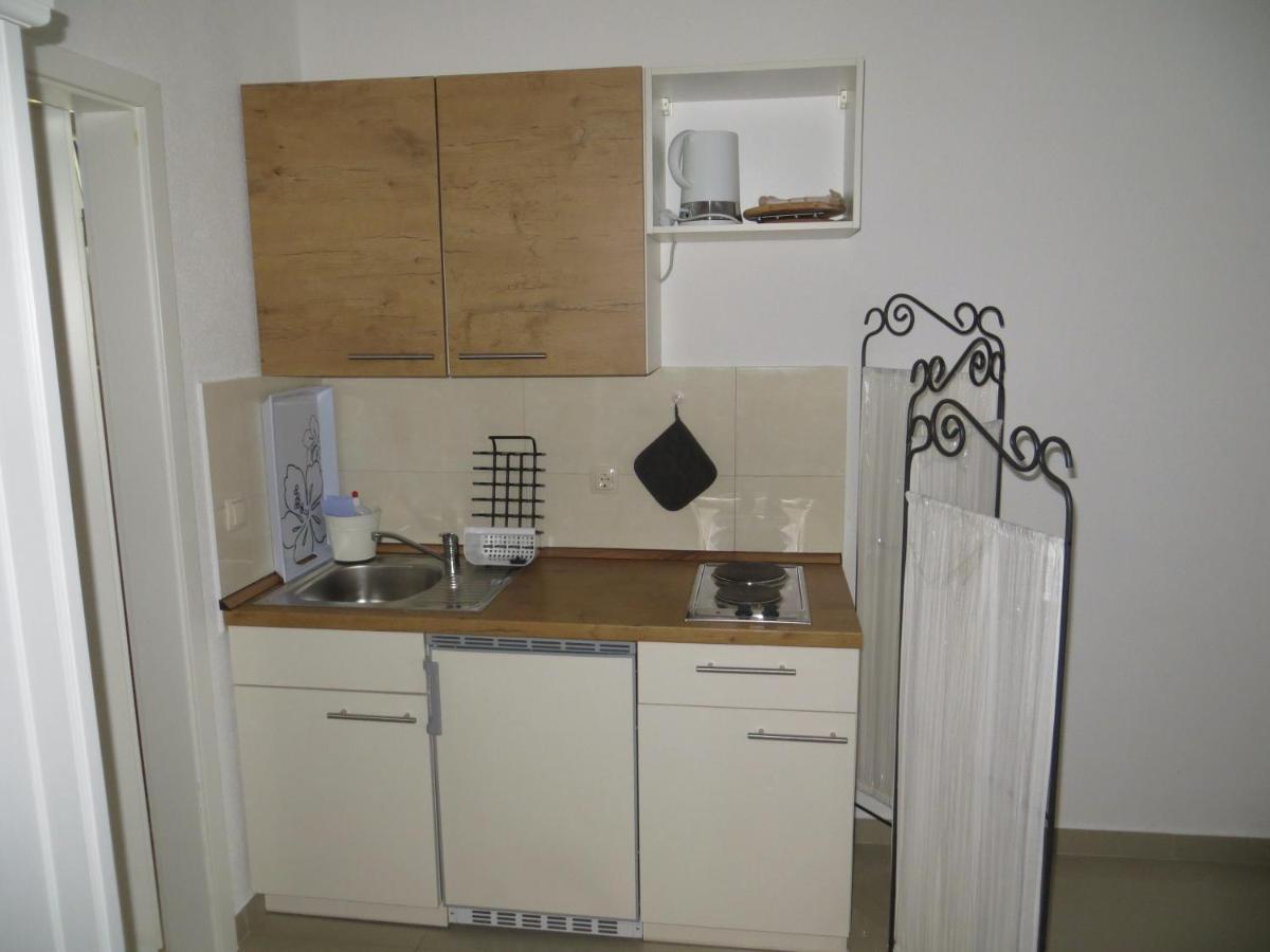 Apartments Lucija Brela Luaran gambar