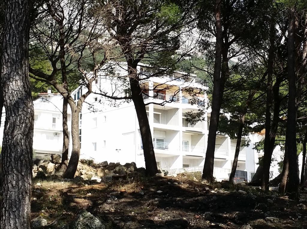 Apartments Lucija Brela Luaran gambar