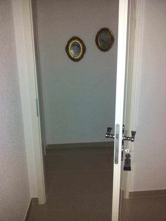 Apartments Lucija Brela Bilik gambar